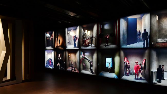 มองโลกอย่างขำขันและลึกซึ้ง ผ่านนิทรรศการภาพถ่าย Light Box ‘365 องศา’ โดยช่างภาพชื่อดังชาวสเปน Eugenio Recuenco